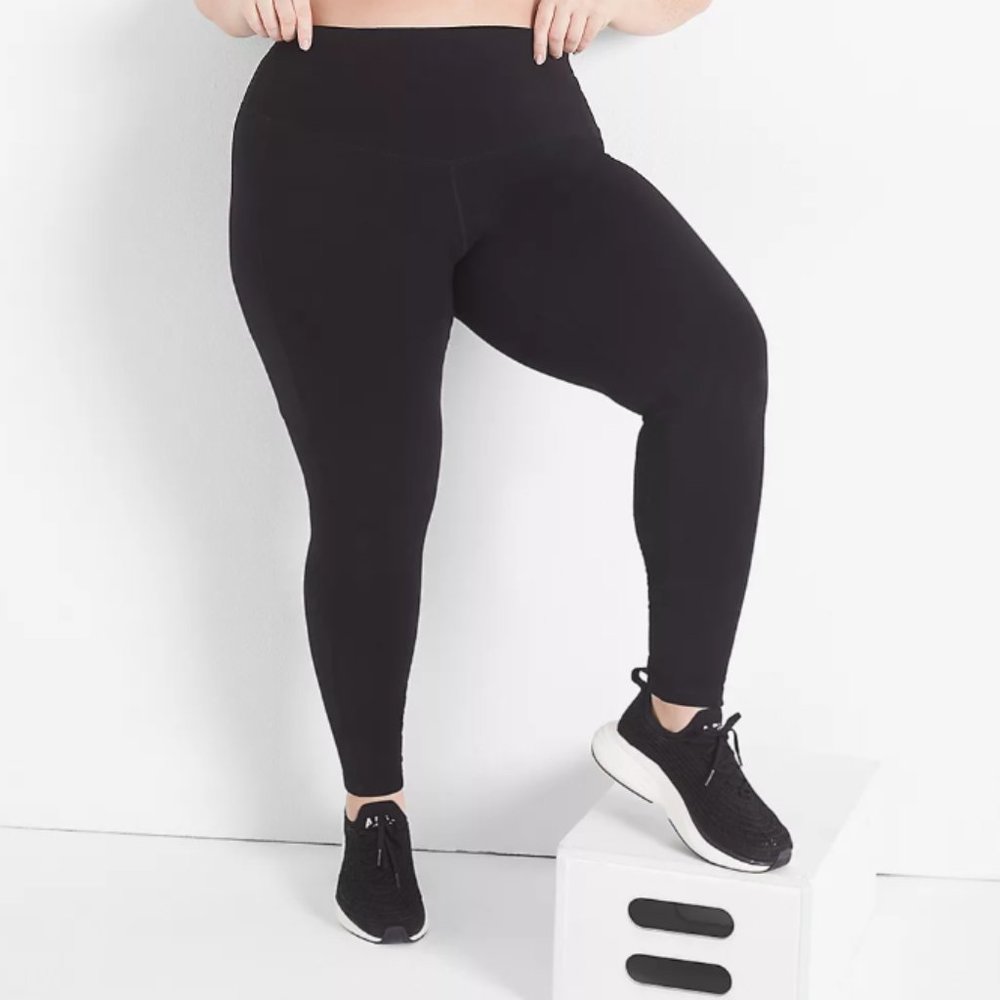 NWT Livi Active High-Rise Signature Stretch Legging With Smoothing Control